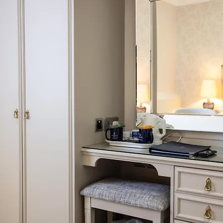 St Brelade's Bay Отель 4*