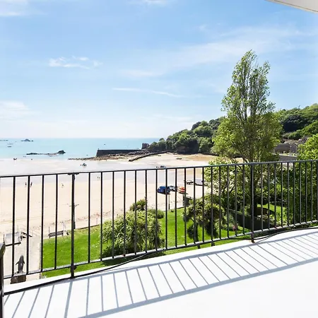 Отель St Brelade's Bay Сент-Брелад