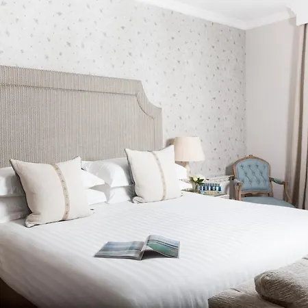 St Brelade's Bay Отель 4*
