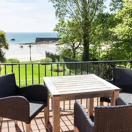 St Brelade's Bay Отель