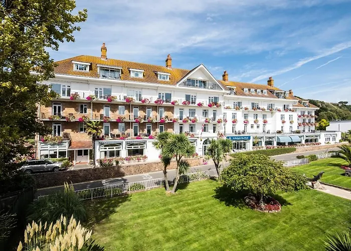 Hotel St Brelade's Bay 4*